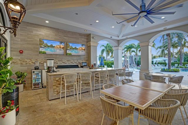 16610 Gateway Bridge Drive, Delray Beach, FL 33446