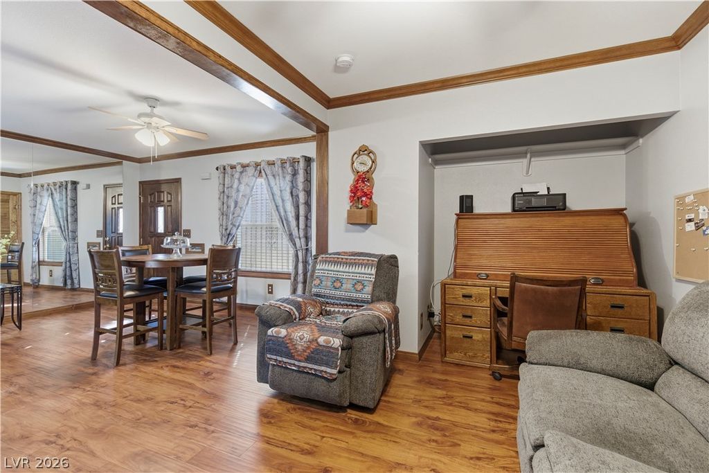 Image 13 of property listing at 434 Las Casitas Way, Las Vegas, NV 89121