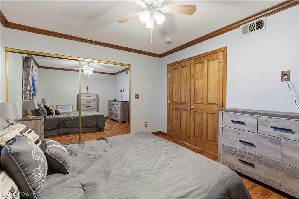 Image 23 of property listing at 434 Las Casitas Way, Las Vegas, NV 89121