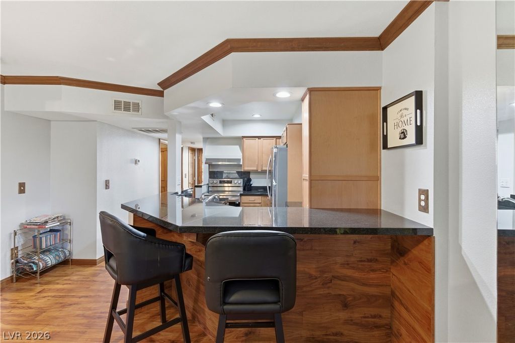 Image 3 of property listing at 434 Las Casitas Way, Las Vegas, NV 89121