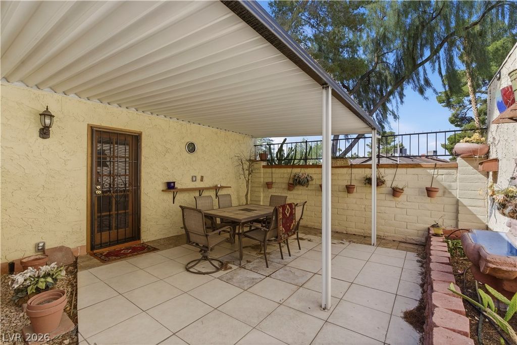 Image 32 of property listing at 434 Las Casitas Way, Las Vegas, NV 89121