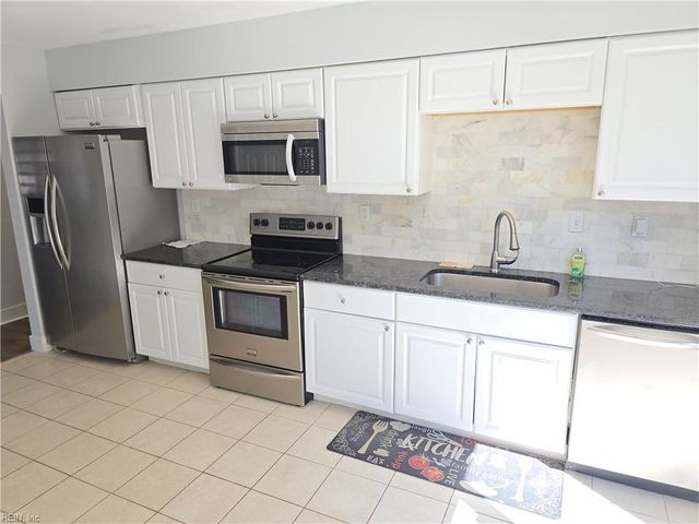 2100 Fort Belvoir DR, Virginia Beach, VA 23454