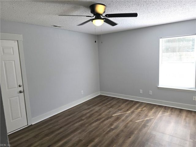 2100 Fort Belvoir DR, Virginia Beach, VA 23454