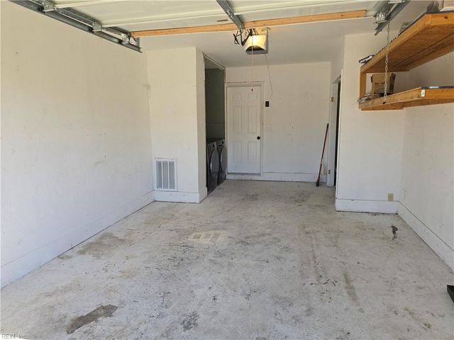 2100 Fort Belvoir DR, Virginia Beach, VA 23454