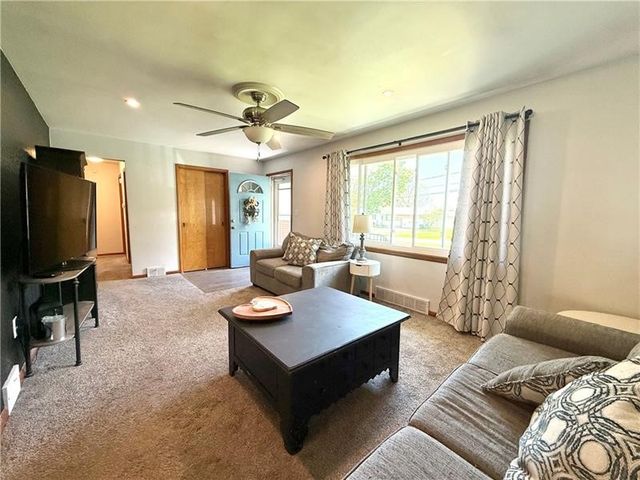 20 W Meyer, Neshannock Twp, PA 16105