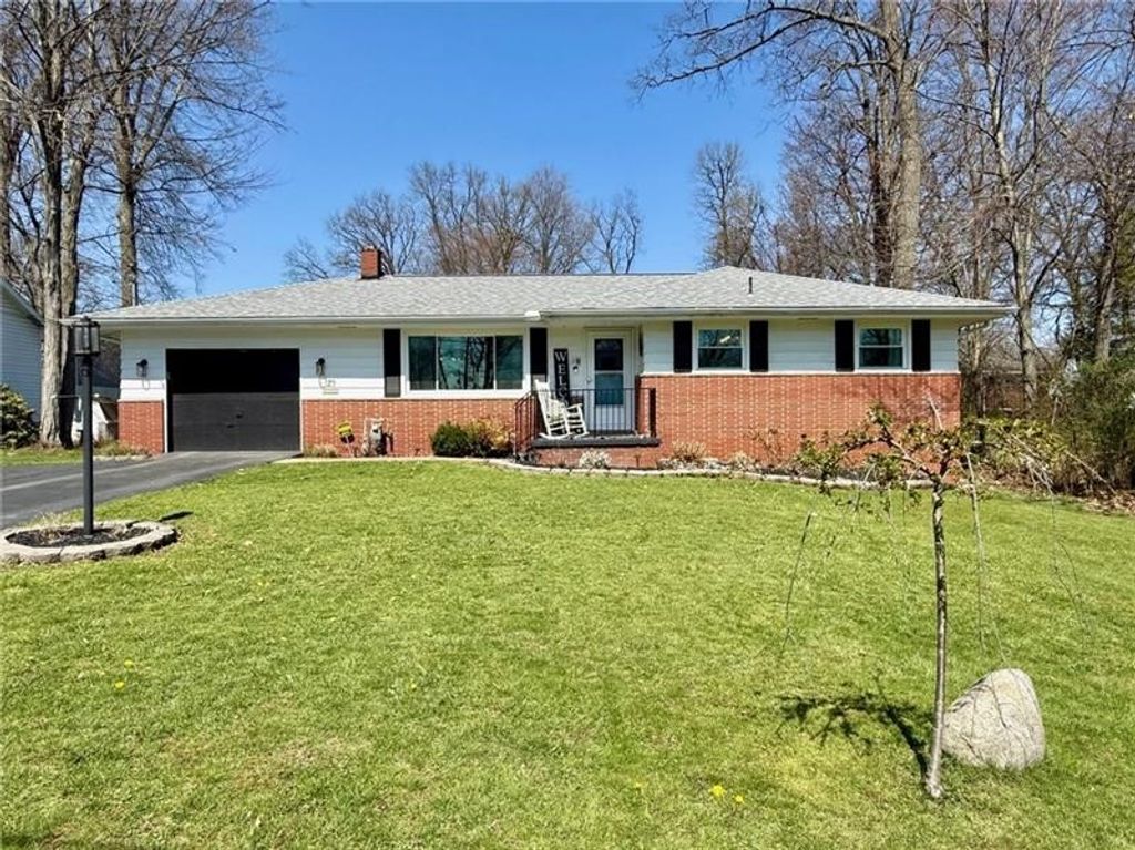 20 W Meyer, Neshannock Twp, PA 16105