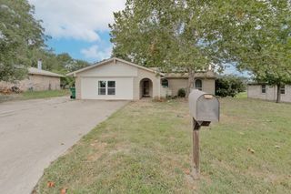 806 Zahara Street, Bowie, TX 76230