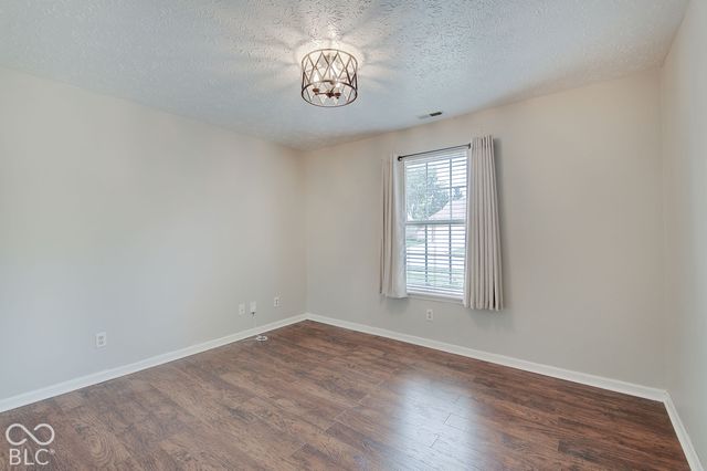 1531 Lake Point Lane N, Greenwood, IN 46142