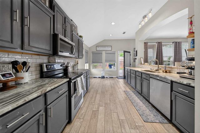 500 Virginia Court, White House, TX 75791