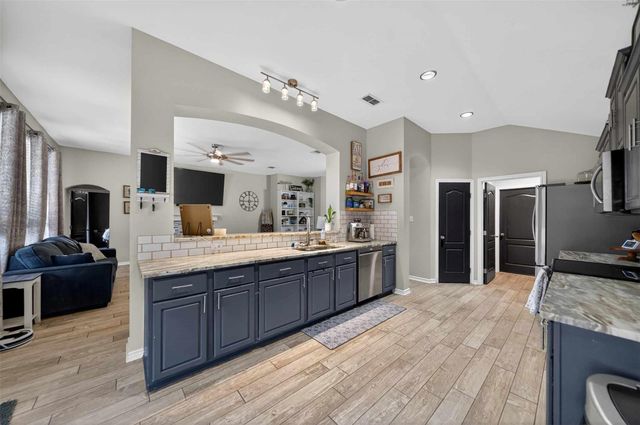 500 Virginia Court, White House, TX 75791