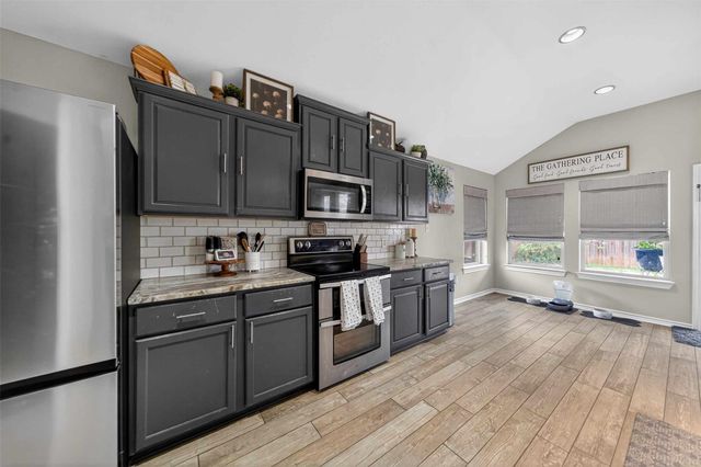 500 Virginia Court, White House, TX 75791