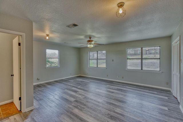 1702 Sunset DR, Marble Falls, TX 78654