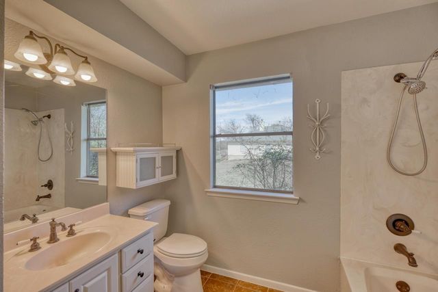 1702 Sunset DR, Marble Falls, TX 78654