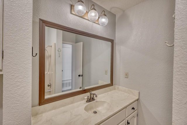 1702 Sunset DR, Marble Falls, TX 78654