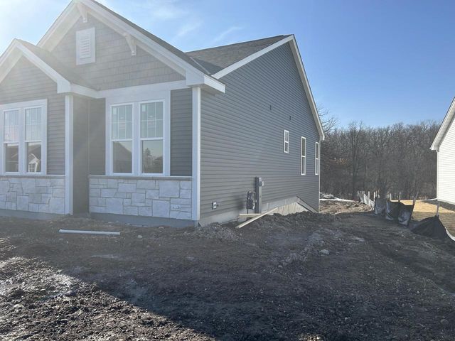 9561 S Sophia COURT, Franklin, WI 53132