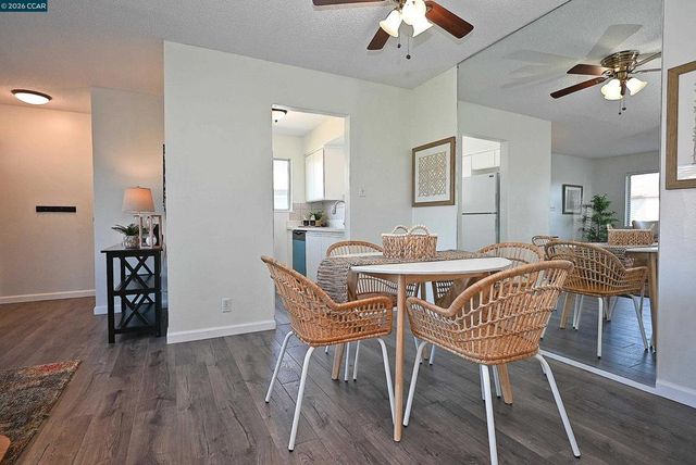 1387 Del Rio Circle D, Concord, CA 94518