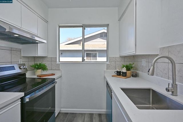 1387 Del Rio Circle D, Concord, CA 94518