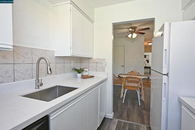 1387 Del Rio Circle D, Concord, CA 94518