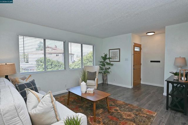 1387 Del Rio Circle D, Concord, CA 94518