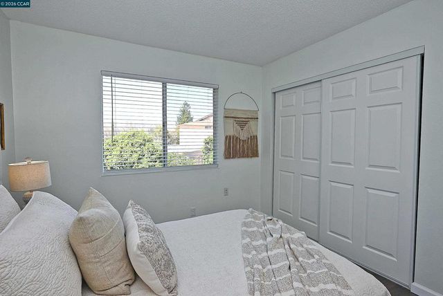 1387 Del Rio Circle D, Concord, CA 94518