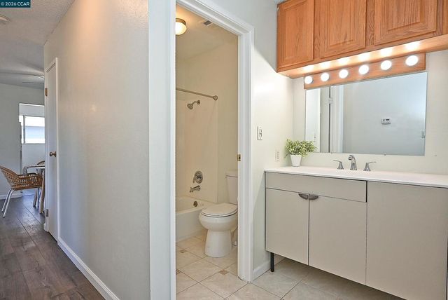 1387 Del Rio Circle D, Concord, CA 94518