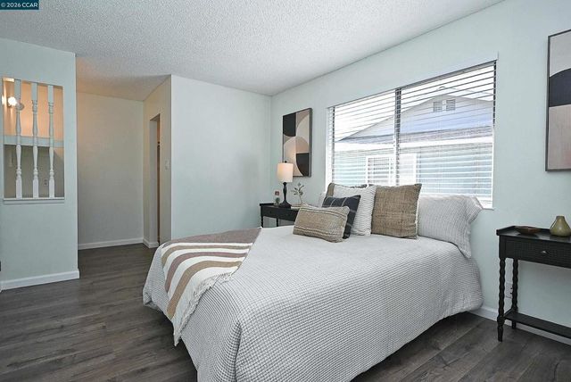 1387 Del Rio Circle D, Concord, CA 94518