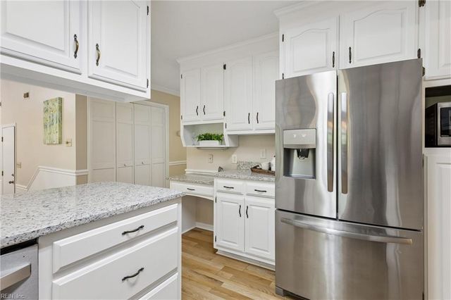 112 Bellows PL, Yorktown, VA 23693