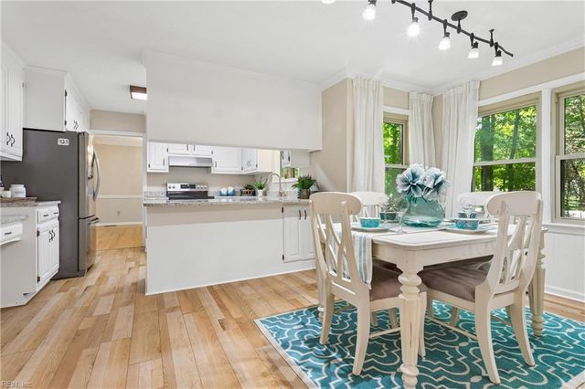 112 Bellows PL, Yorktown, VA 23693