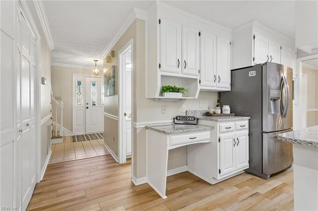 112 Bellows PL, Yorktown, VA 23693