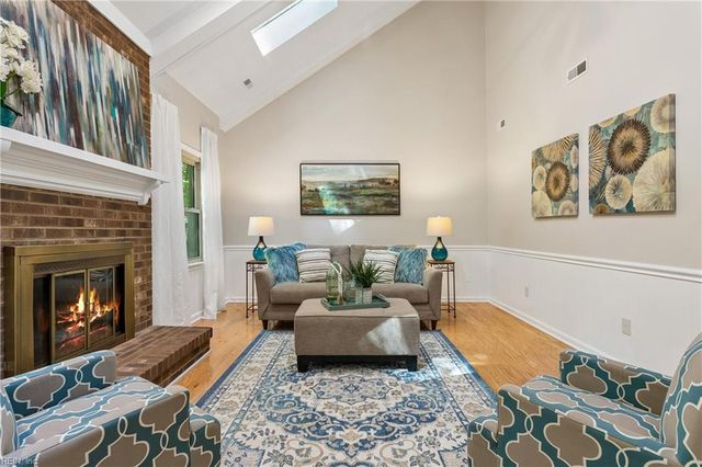 112 Bellows PL, Yorktown, VA 23693