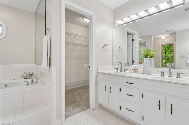 112 Bellows PL, Yorktown, VA 23693