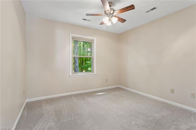 112 Bellows PL, Yorktown, VA 23693