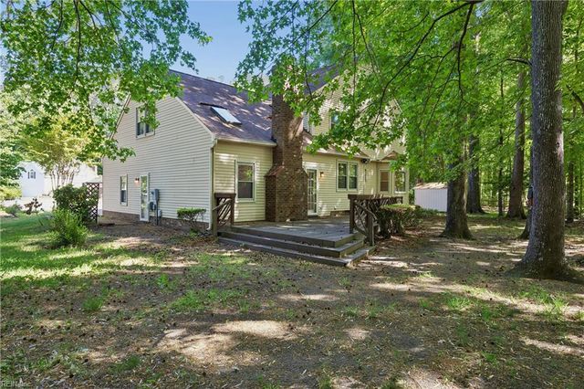 112 Bellows PL, Yorktown, VA 23693