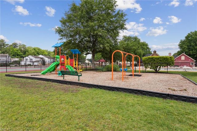 112 Bellows PL, Yorktown, VA 23693