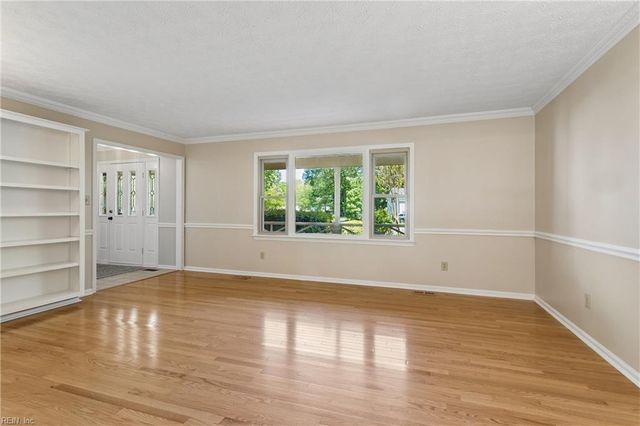 112 Bellows PL, Yorktown, VA 23693