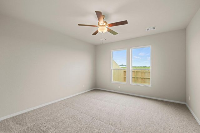 107 Backwood PASS, Taylor, TX 76574