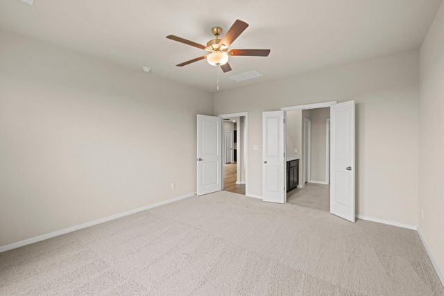 107 Backwood PASS, Taylor, TX 76574