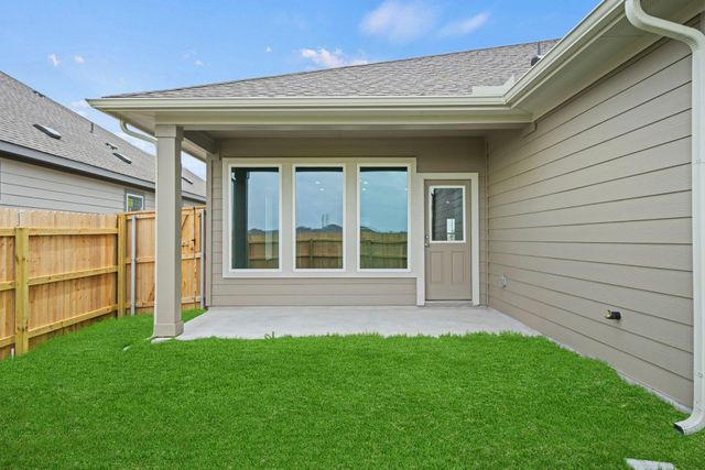 107 Backwood PASS, Taylor, TX 76574