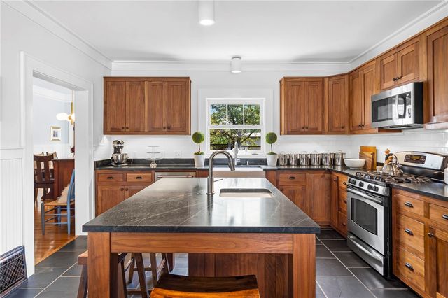901 McCollum Drive, Bentonville, AR 72712