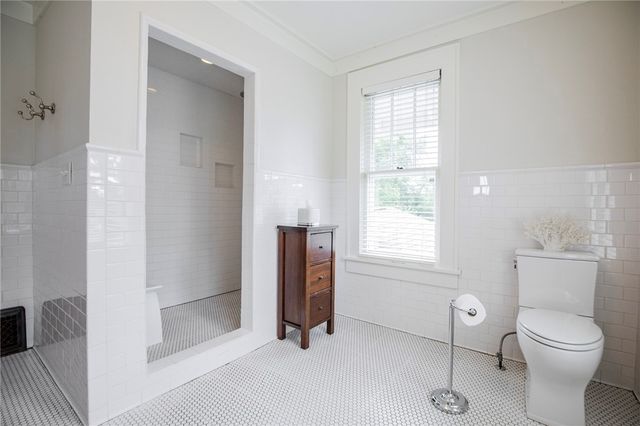 901 McCollum Drive, Bentonville, AR 72712