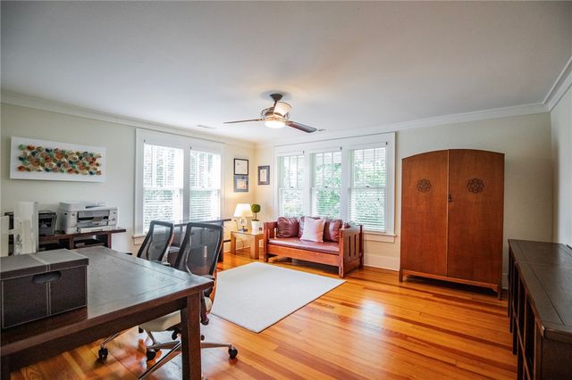 901 McCollum Drive, Bentonville, AR 72712