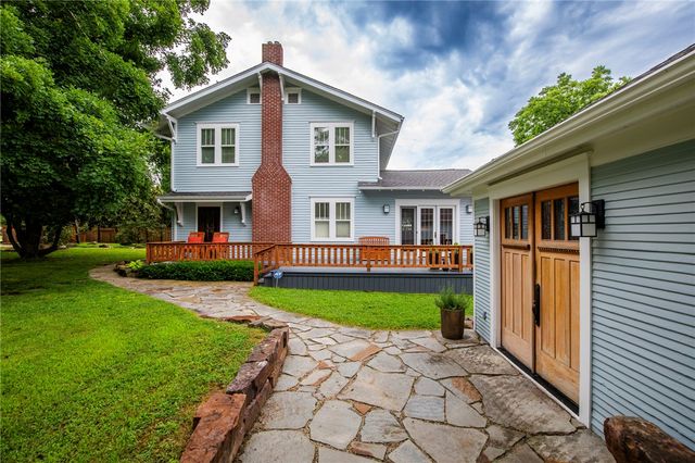 901 McCollum Drive, Bentonville, AR 72712