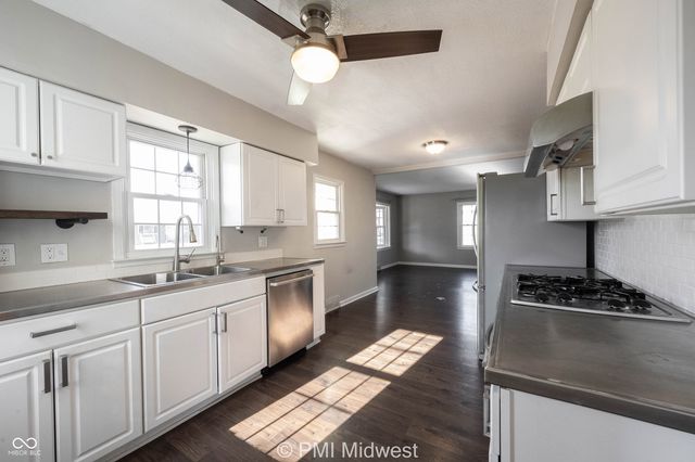 227 S 12th Avenue, Beech Grove, IN 46107