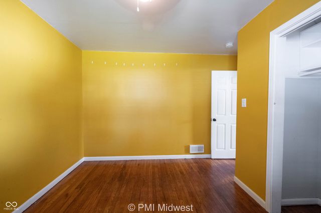 227 S 12th Avenue, Beech Grove, IN 46107