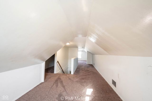 227 S 12th Avenue, Beech Grove, IN 46107