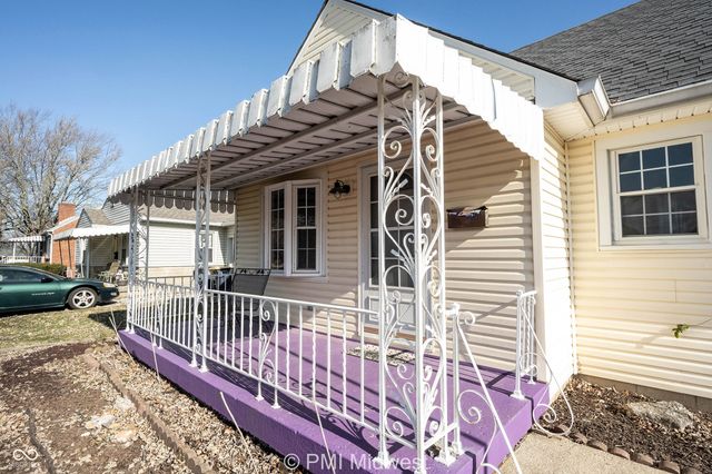 227 S 12th Avenue, Beech Grove, IN 46107