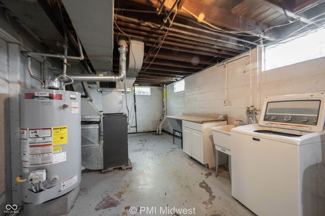 227 S 12th Avenue, Beech Grove, IN 46107