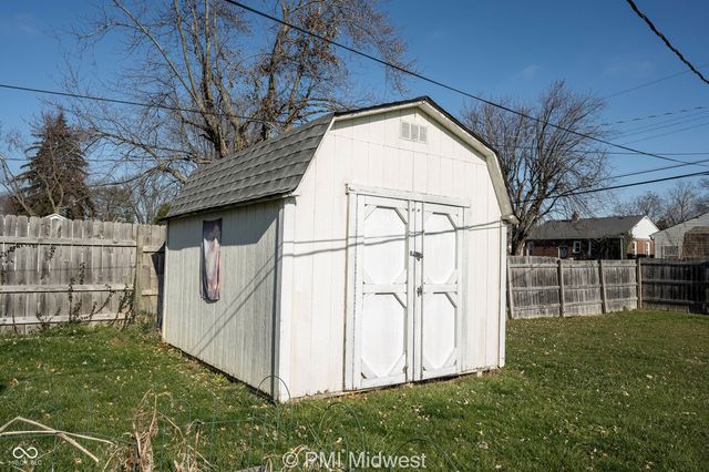 227 S 12th Avenue, Beech Grove, IN 46107