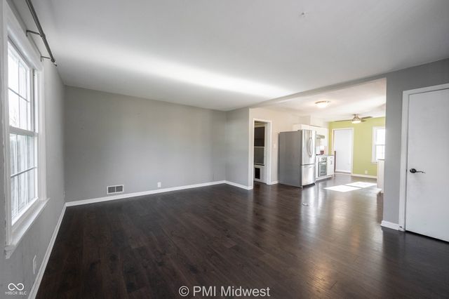 227 S 12th Avenue, Beech Grove, IN 46107