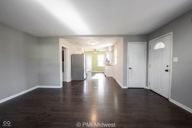 227 S 12th Avenue, Beech Grove, IN 46107